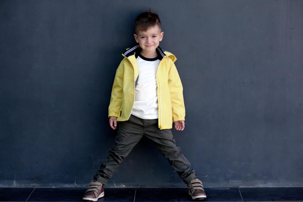 Habiller un garçon de 5 ans : quels sont les vêtements indispensables ? 