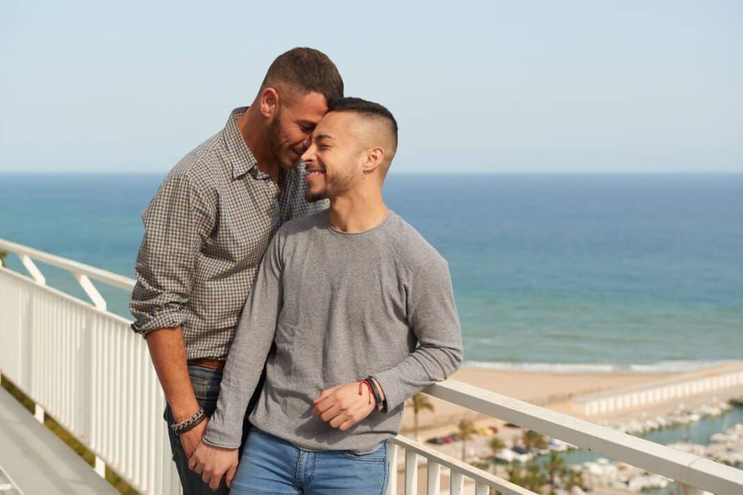 Quelles solutions pour mettre un peu de piment dans un couple gay ?